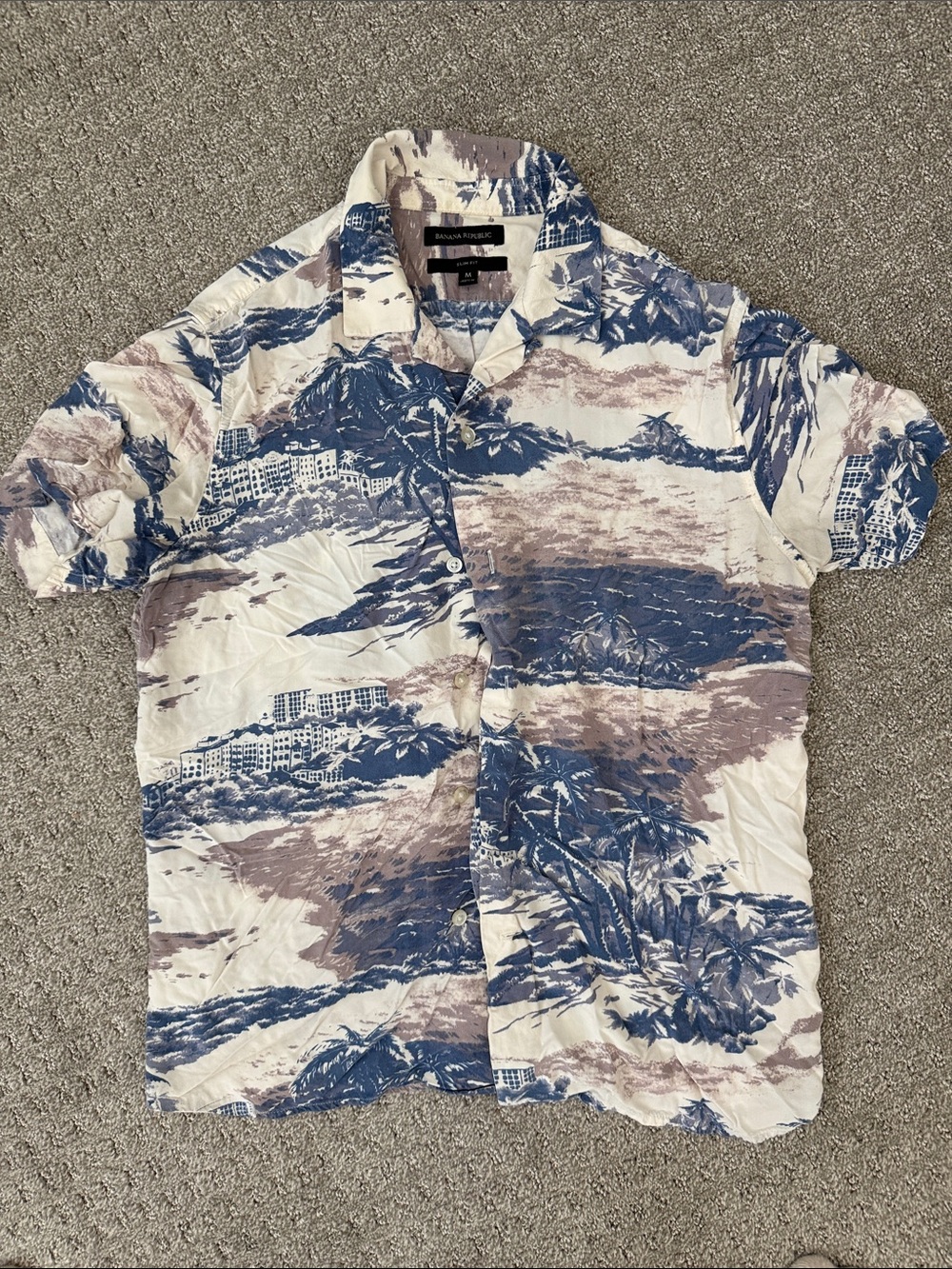 Banana Republic Blue and Cream Island-Print Short Sleeve Shirt